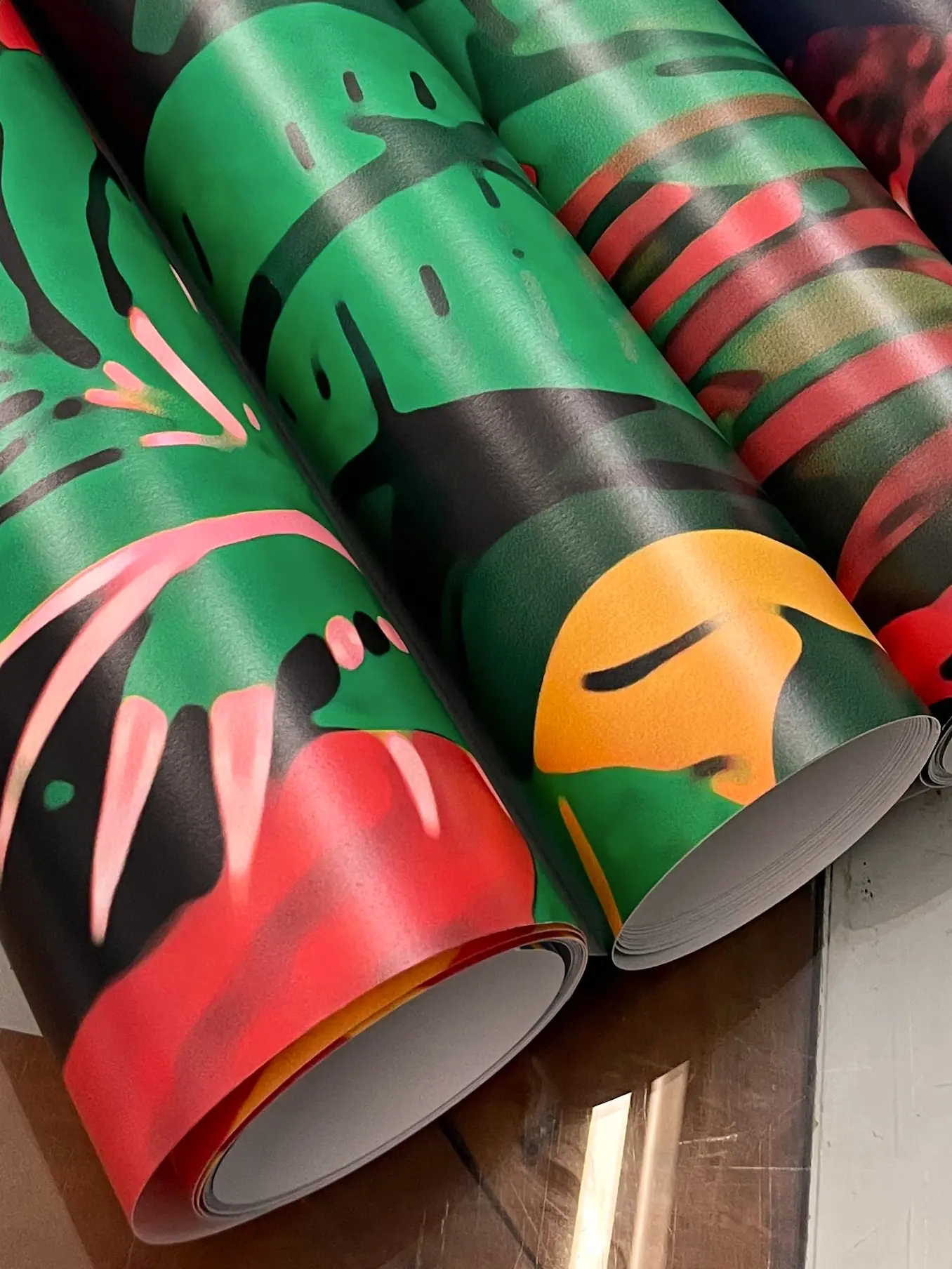 Acabamento adesivo blockout